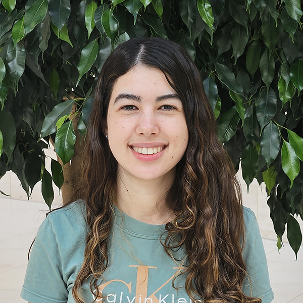 Headshot of Ines Drissi Qeytoni.