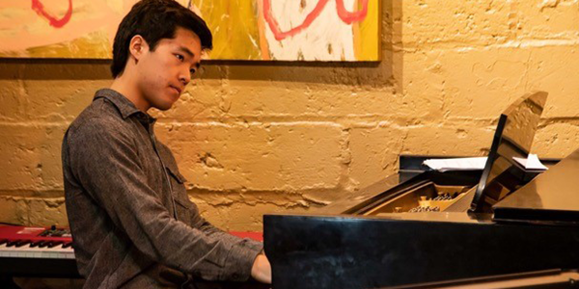 Image: Seiji Yamashita ’20E on piano