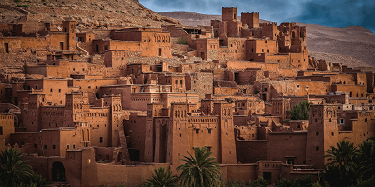 Image: Moroccan desert buildings on hillside
