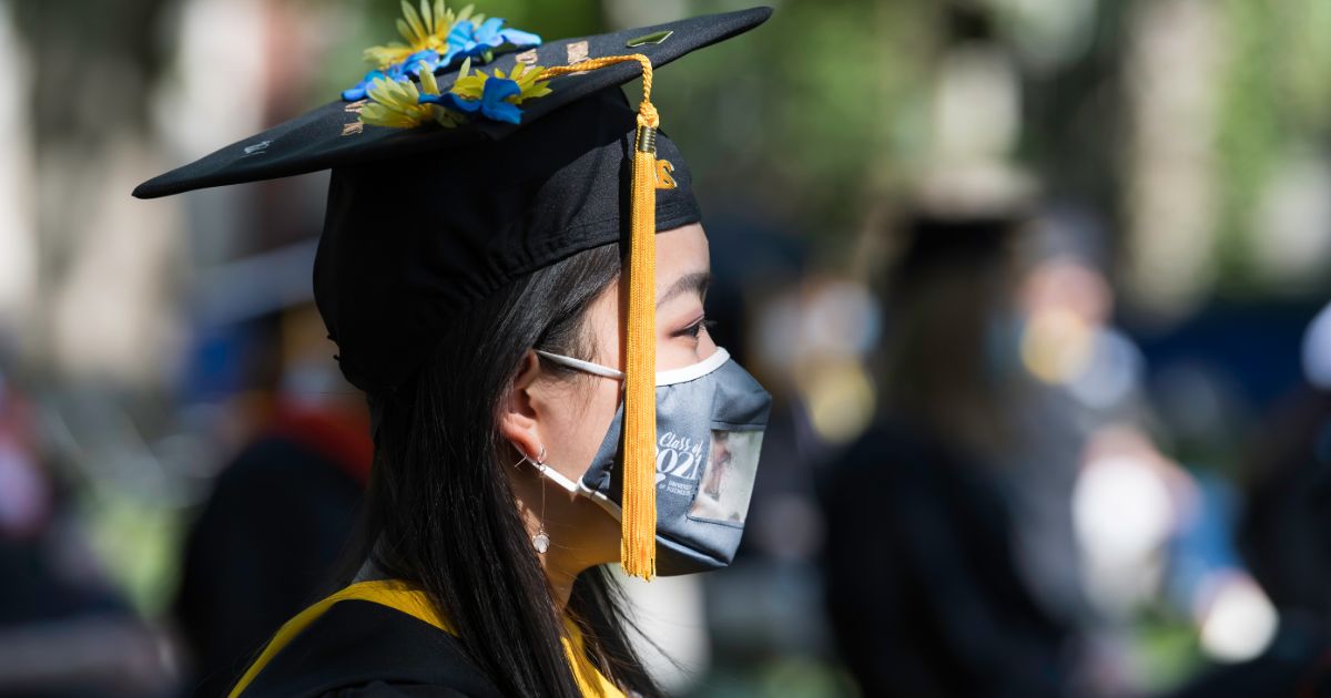 2021-05-20_TheCollegeCommencement_0747