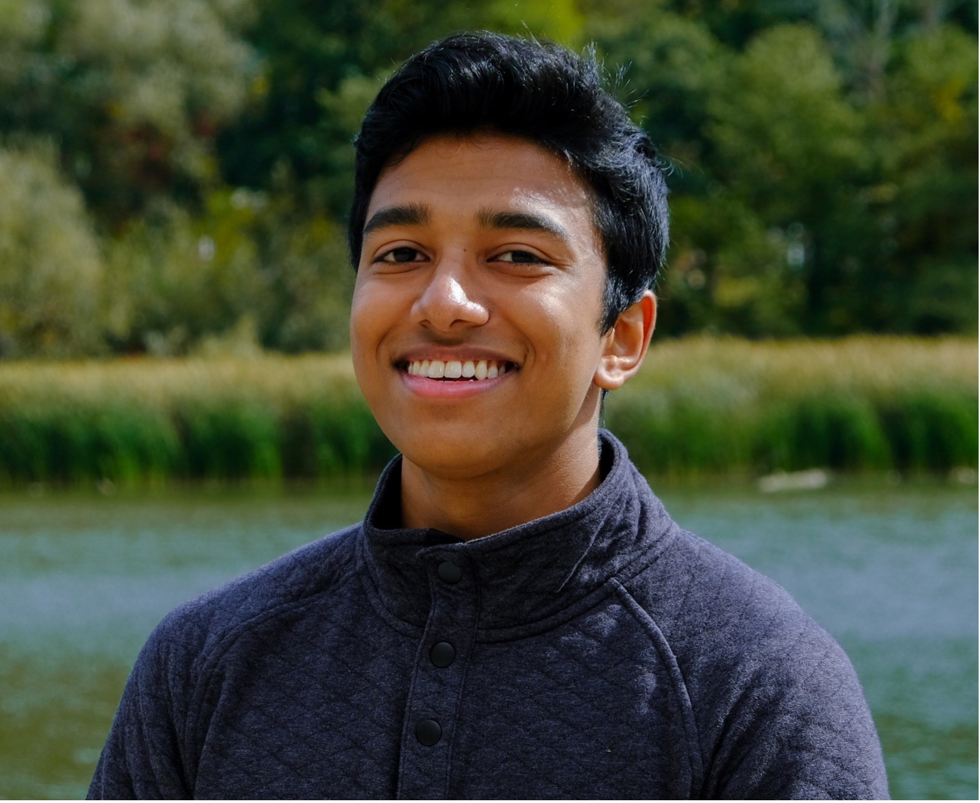 Headshot of Senthil.