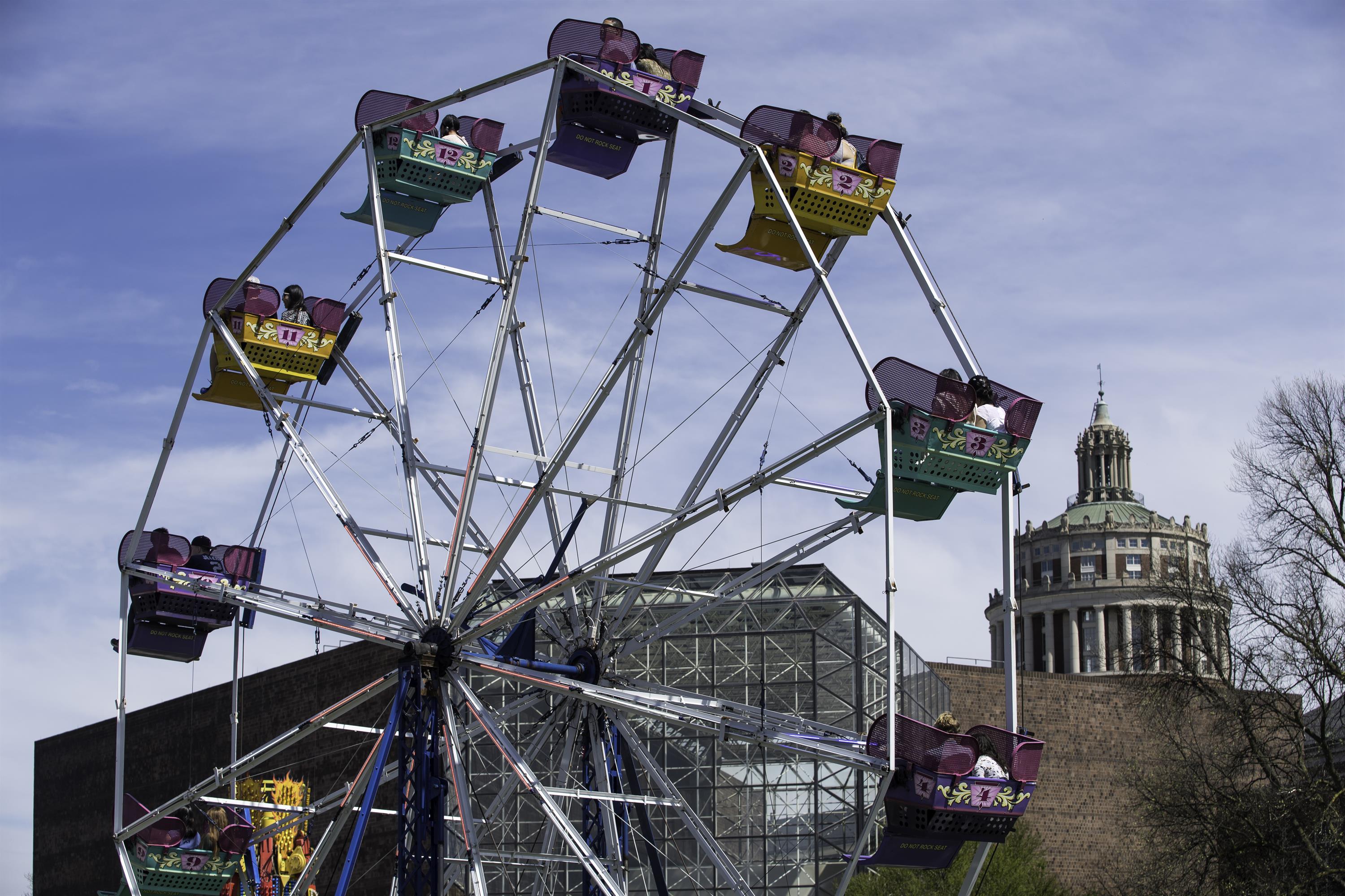 Image of a ferris wheel