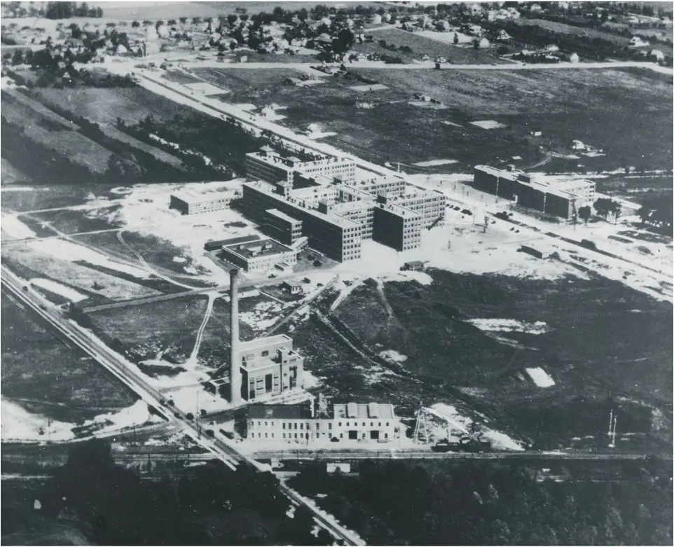 Black and white aerial photo of URMC, medical school and nursing school.