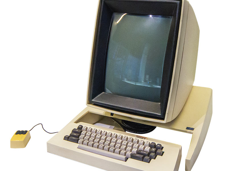 image of xerox alto computer used by rochester alumni to develop star trek-based computer game